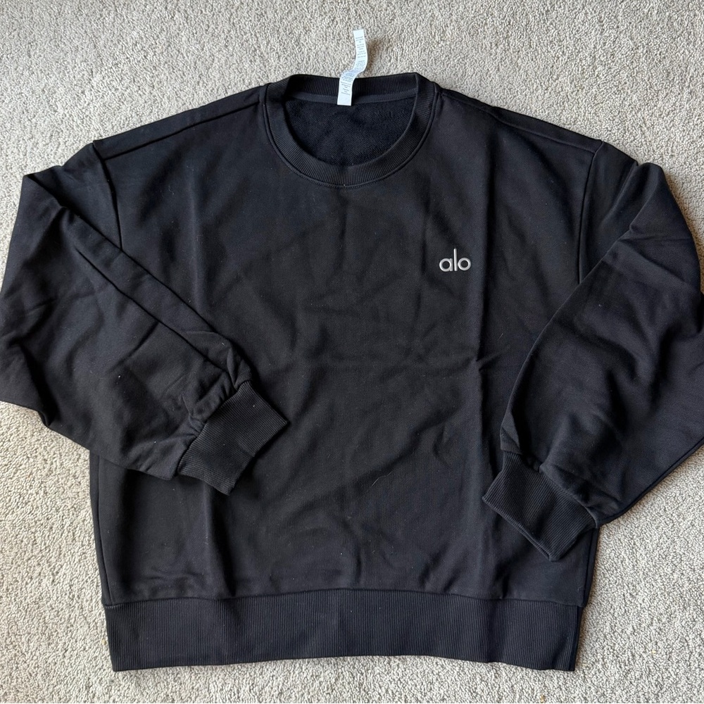 Alo set black crewneck with straight leg pants NWOT size - Picture 4 of 5